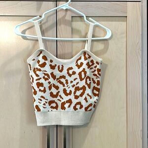 Cream and rust leopard print semi cropped tank sz small
